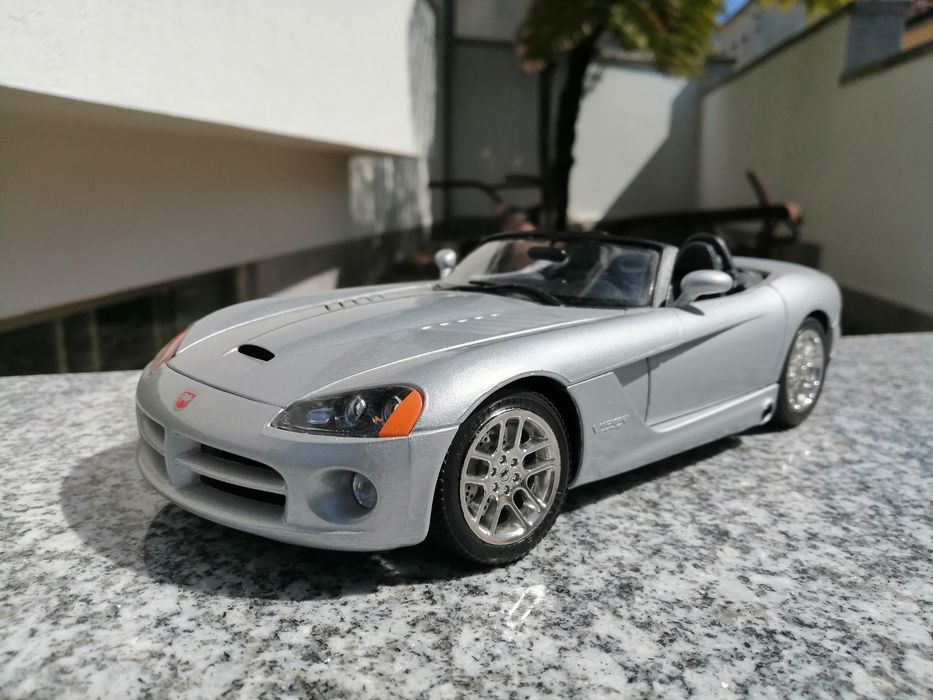 Dodge viper 1/18