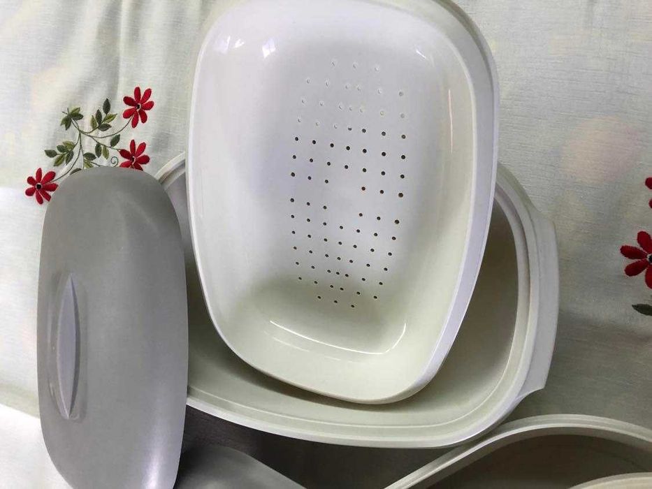 Caixas e taças Tupperware425722970626467843