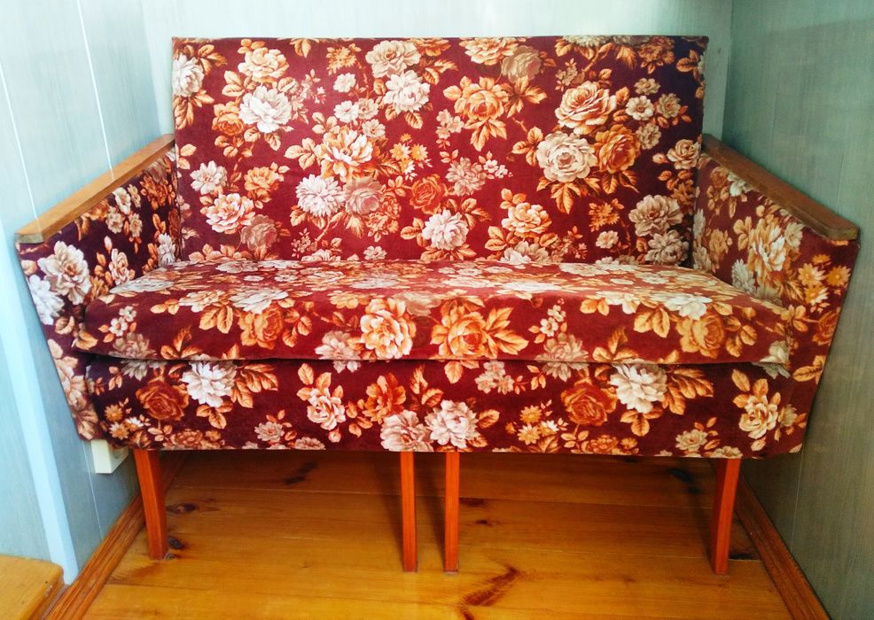 Диван в офис, диван в кафе, диван на терасу на балкон, банкетка, пуфик