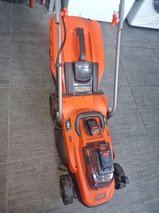 Corta Relva a bateria Black and Decker