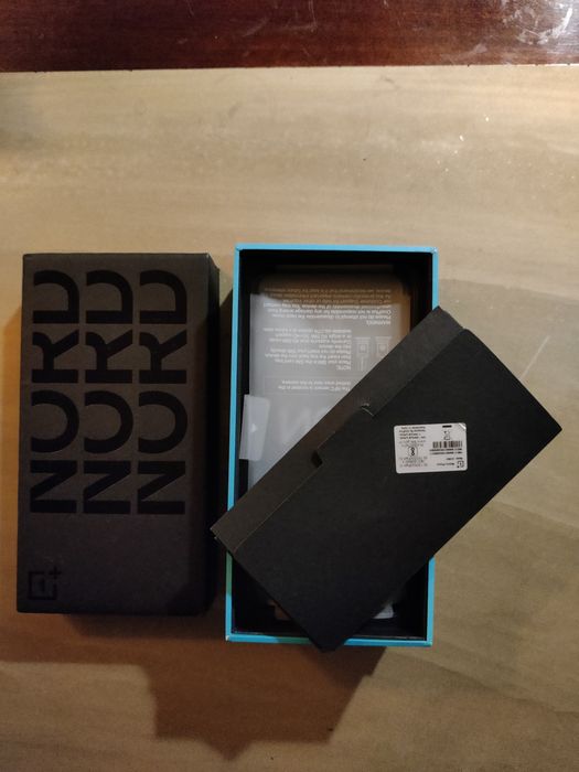 Смартфон OnePlus Nord