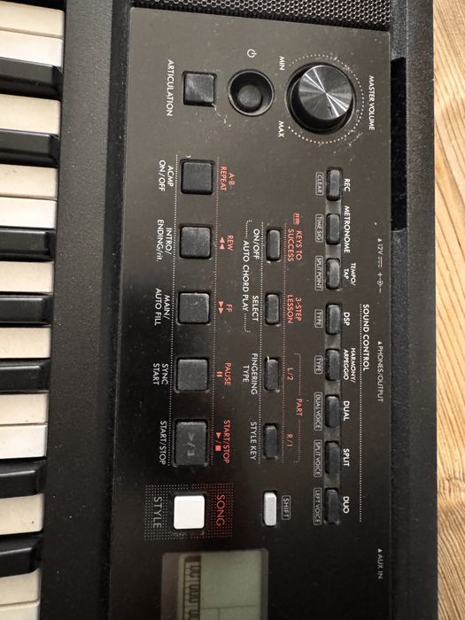 Yamaha PSR-E383 – stan idealny, jak nowy