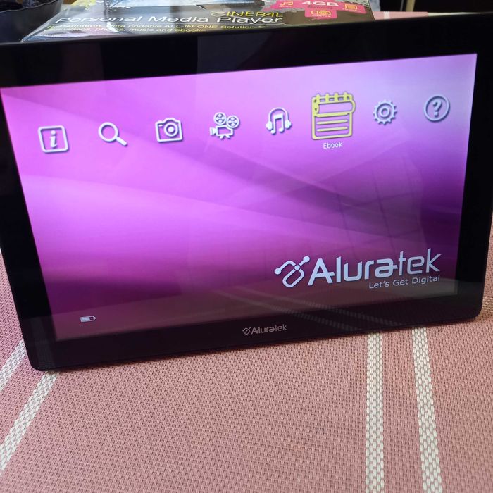 8,9-дюймовый персональный медиаплеер ALURATEK