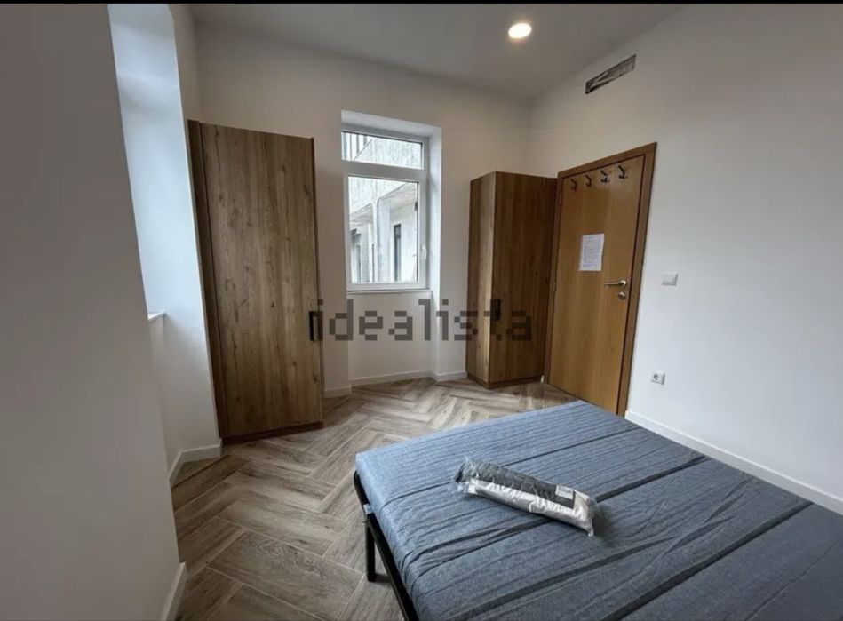 Suite / quarto com quarto de banho privado no  centro cacia