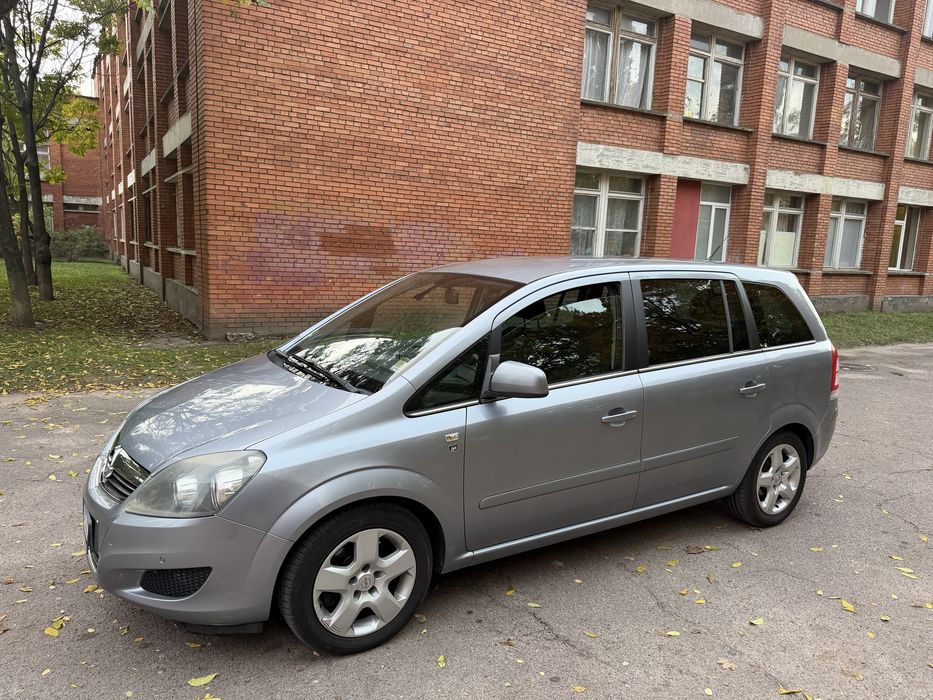 Продам  Опель в дуже чудовому стані.