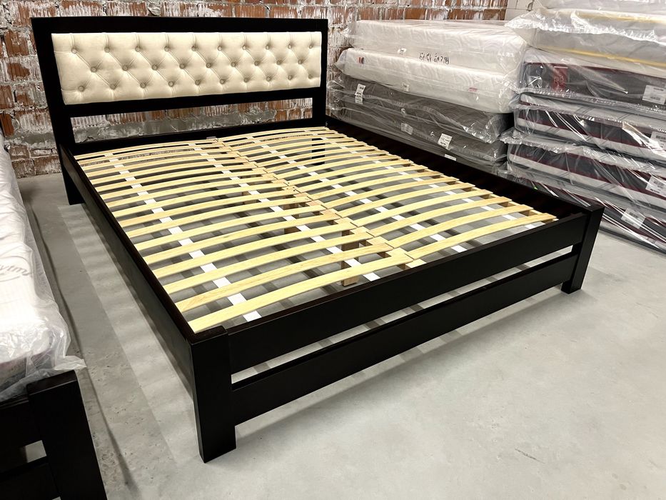 Ліжко дерев'яне двоспальне з матрацом, м'яка спинка, розмір 160х200