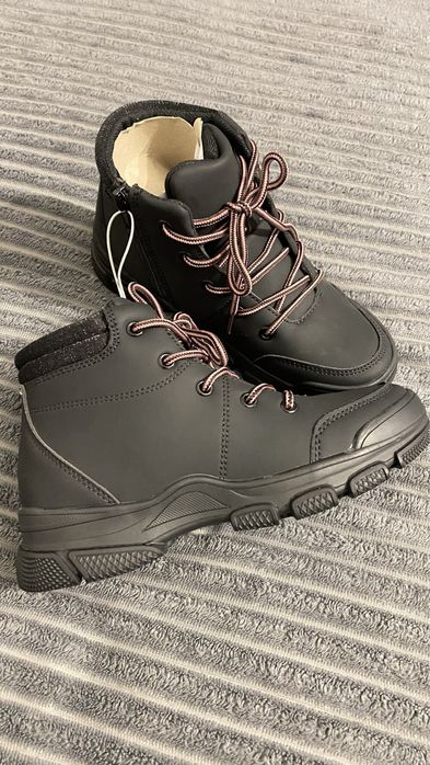 Дитячі черевички