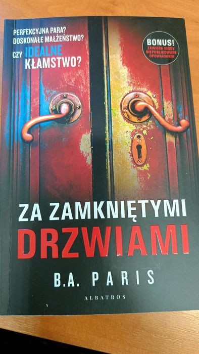 Za zamkniętymi drzwiami B. A. Paris Stan bdb