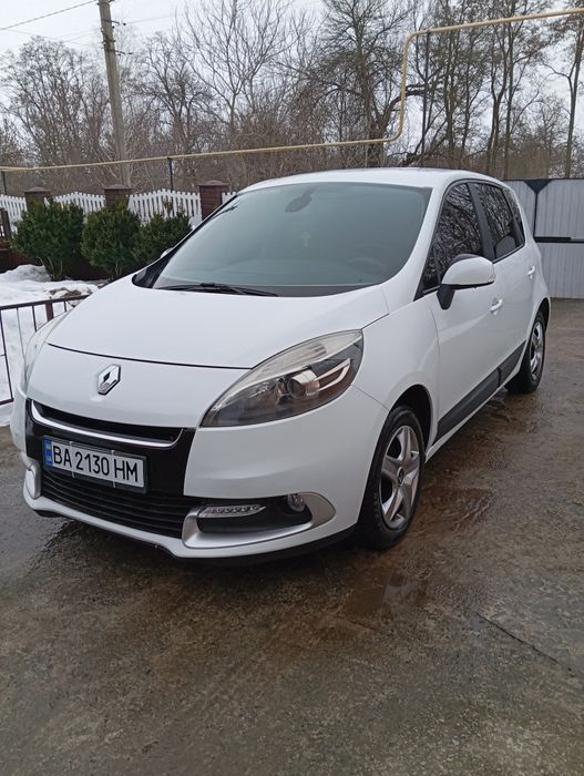 ТЕРМІНОВО. Продам Рено Сценік економний дизель.