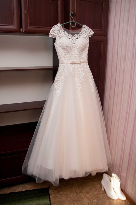 Ніжна весільна сукня