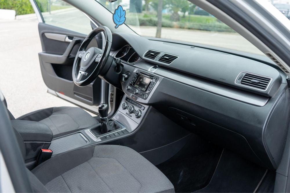 Volkswagen Passat — fotografia 4
