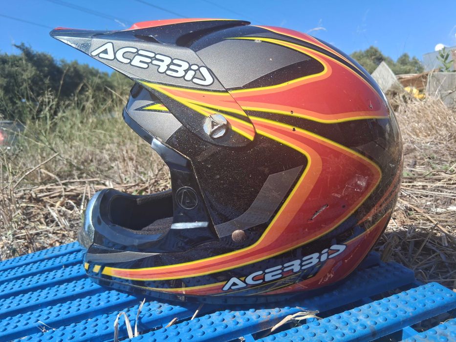 Capacete todo terreno acerbis e oculos