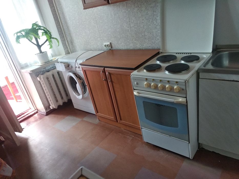 Без%. м. Лук'янівка 7 хв. пішки. ОРЕНДА 1-ї кв. Вул. Дектярівська 12/7