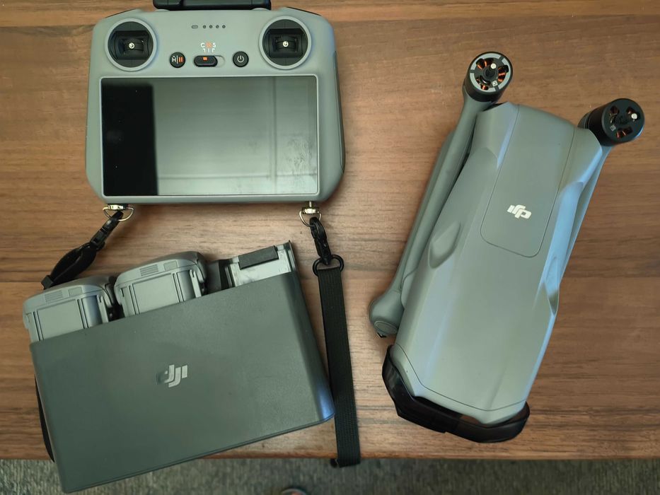 DJI Air 3 Drron mało używany 3 baterie