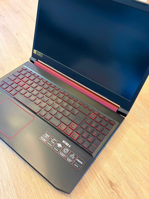 Acer Nitro 5 AN515-54 — i5 GTX 1650 16GB SSD