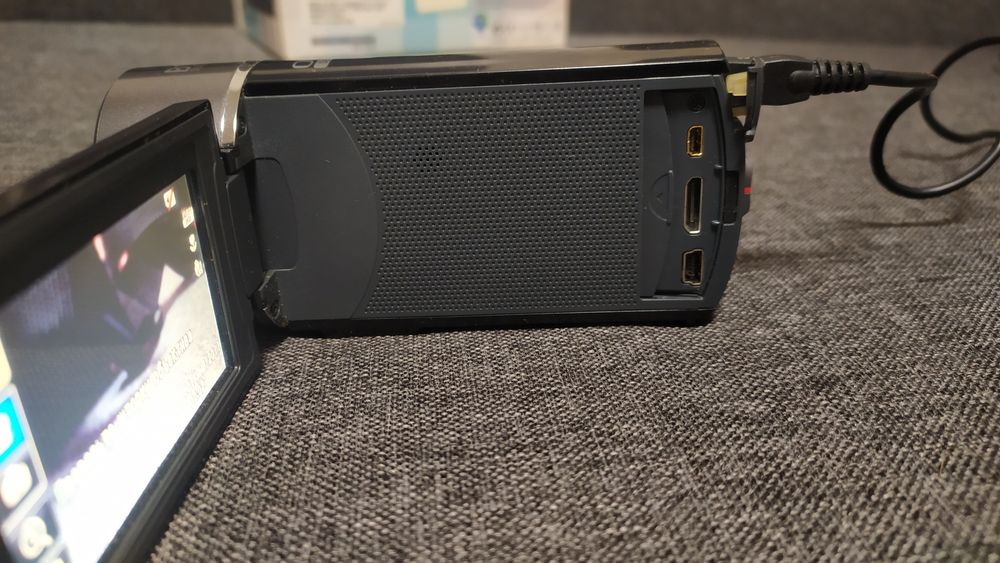 Видеокамера Samsung HMX-Q10BP ( минивидеокамера )