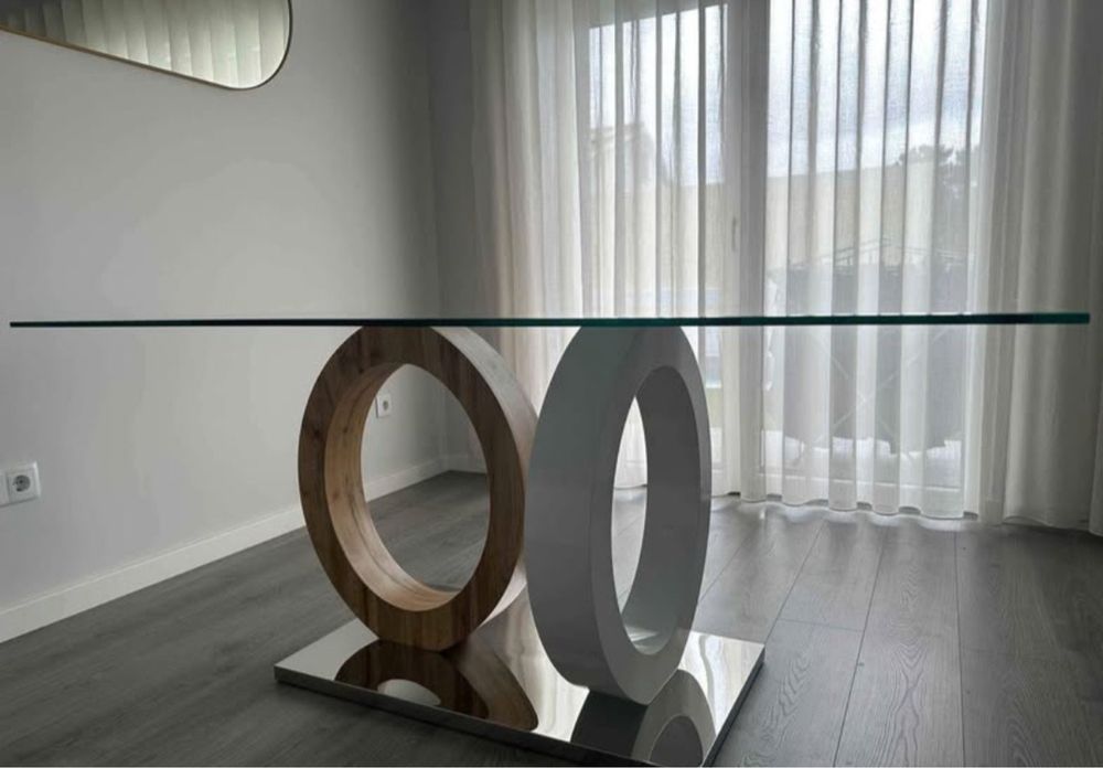 Mesa com tampo de vidro 90x180cm
