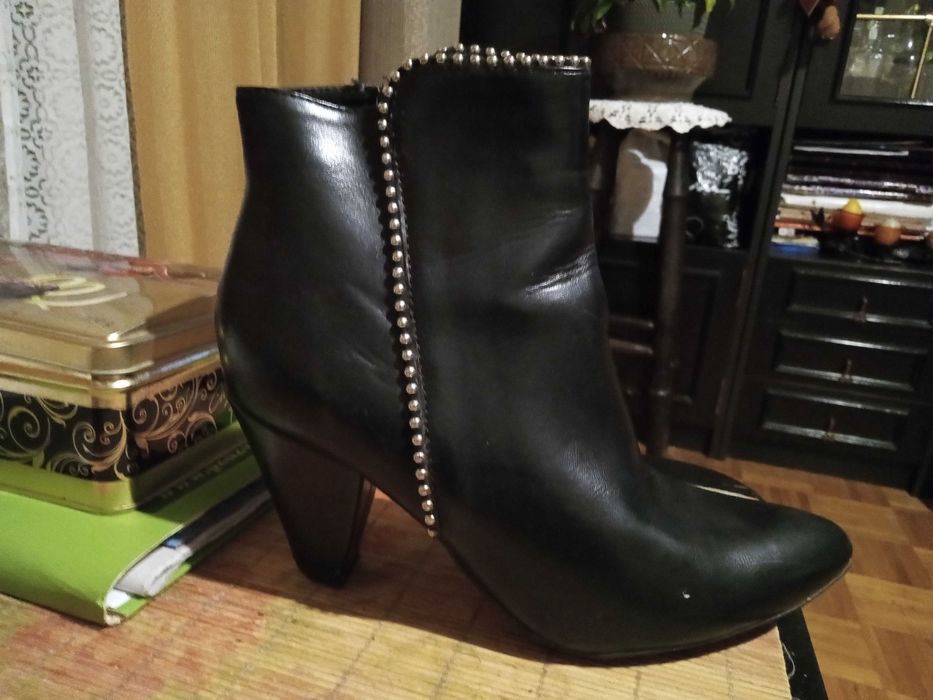 Botki eleganckie i kobiece.