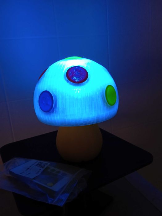 Luminária cogumelo bateria 16 cores com cabo USB e comando