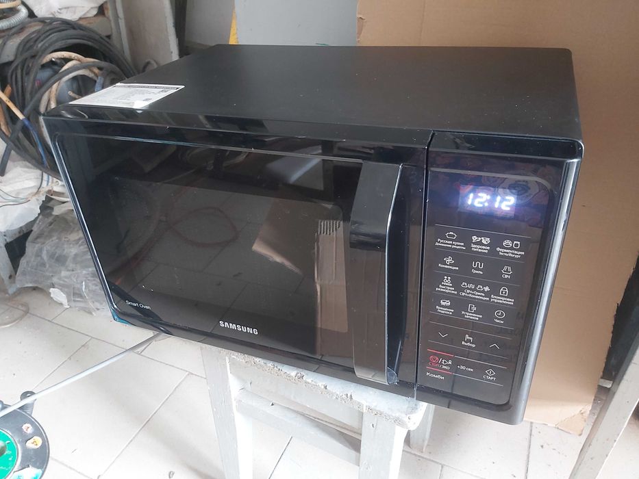 Микроволновка SAMSUNG MC28H5013AK