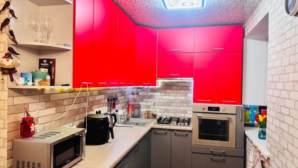 Продажа 3х.комнатной квартиры.С мебелью и техникой!Торг!