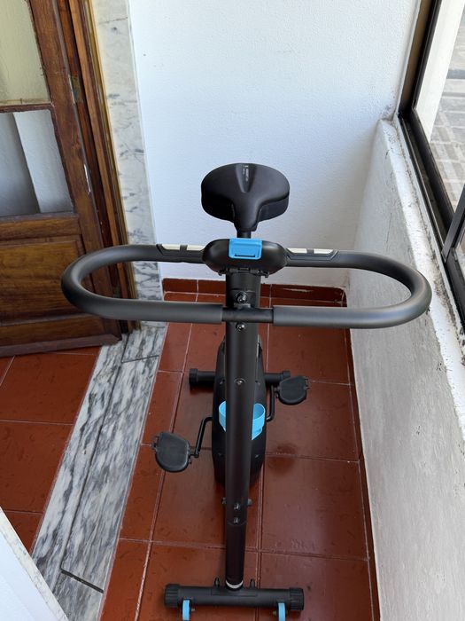 Bicicleta Estática - Modelo EB120 Decathlon