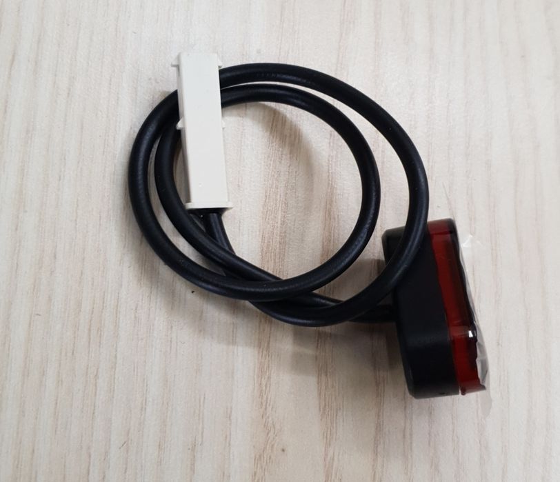 Lampka tylna Xiaomi m365 PRO Mi3 Essential pro-2 Oryginalna hulajnogi