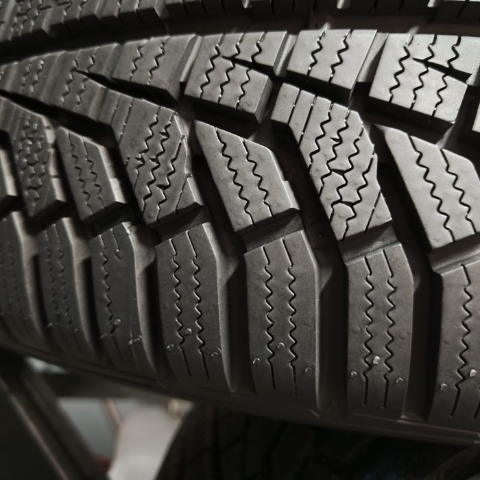 215/55/16 Hankook z 2025 roku