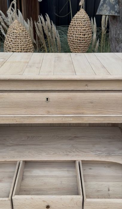 Komoda - sekretarzyk z litego dębu , stan surowy