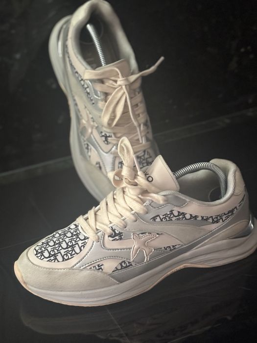 Tenis da marca Pinko