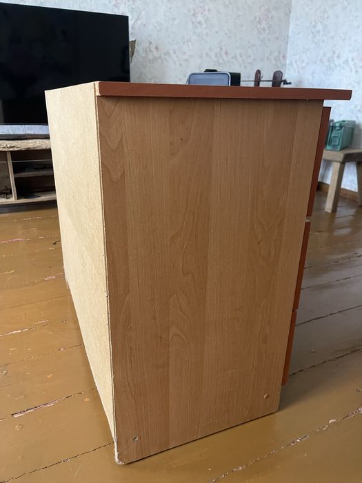 Комод  для  речей .