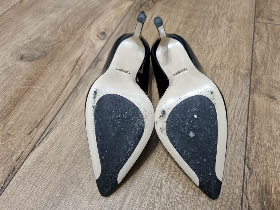 Eleganckie lakierowane czarne szpilki - Gino Rossi r. 37,5