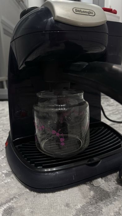 Кавоварка Delonghi