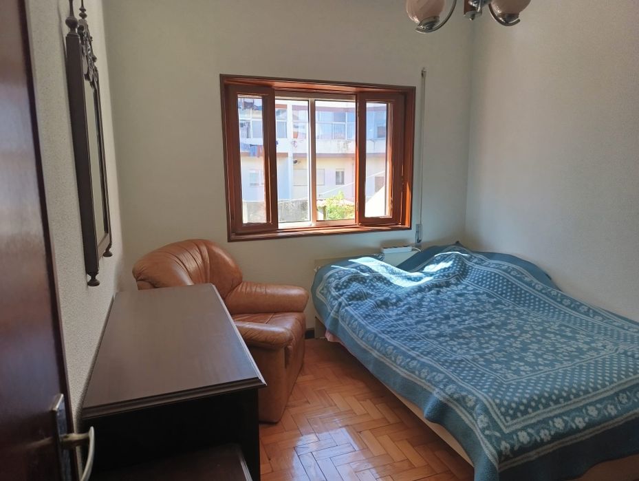 Quarto perto ao Corte Inglés