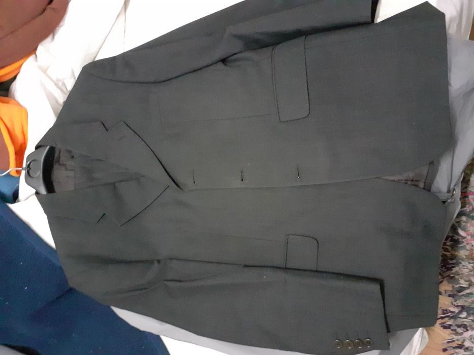 Vendo fato para Homem