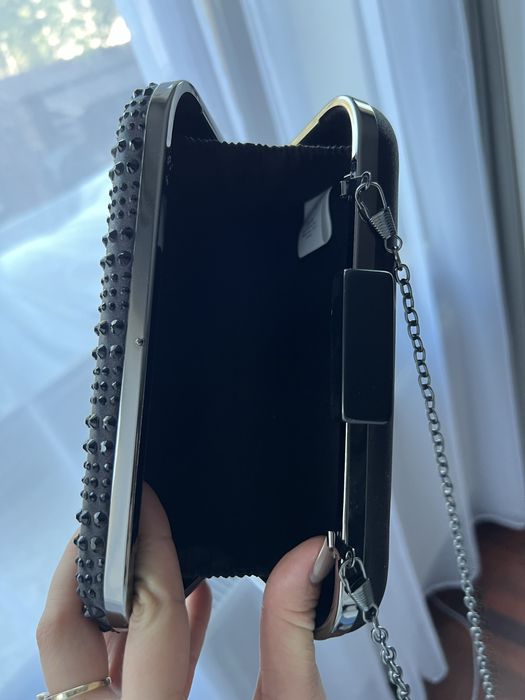 Czarna torebka kopertówka z cyrkoniami na wesele