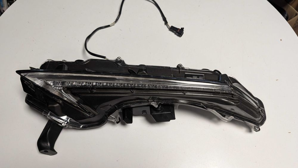 Farolim LED direito/passageiror Lexus NX (2018)