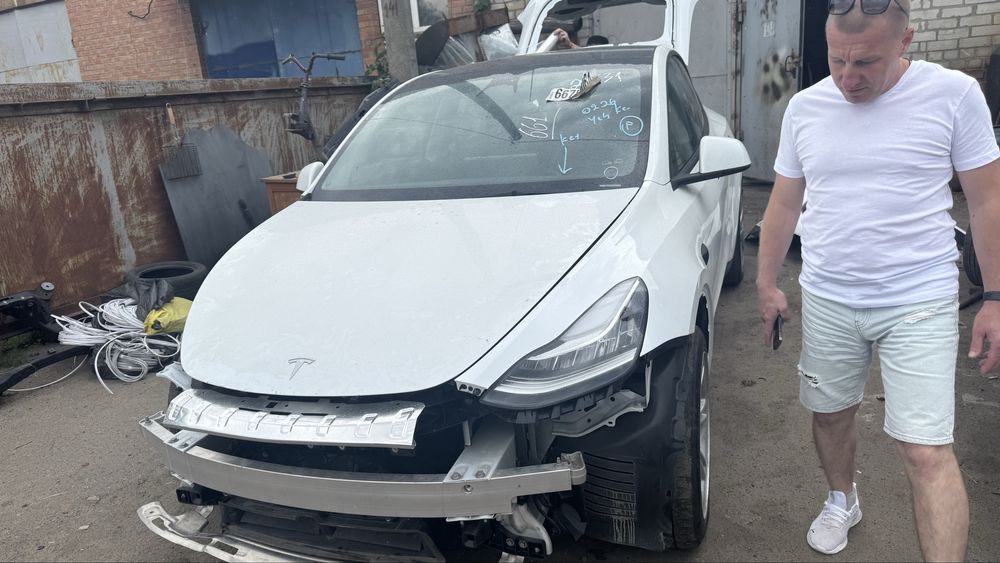 Фары тесла модел Y/3 состояние идеальное  / в разборе есть машины…