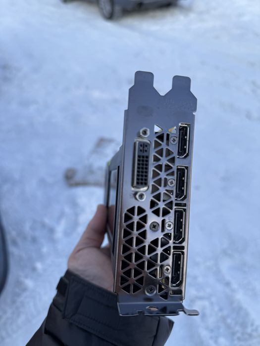 Відеокарта nVidia Quadro m5000