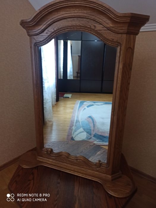 Дзеркало дубове обрамлення