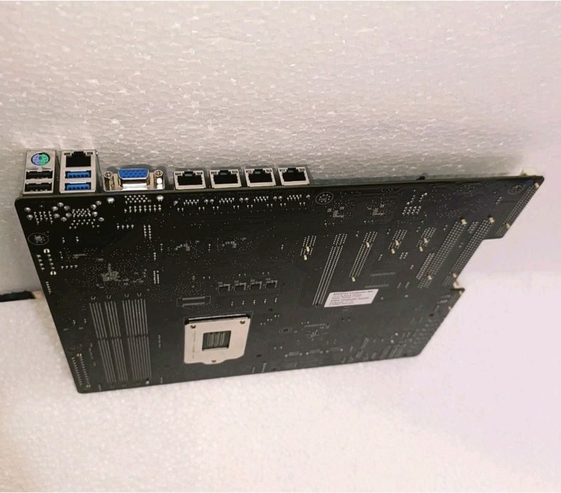 ASUS P9D-C/4L Server Motherboard LGA 1150 Socket Intel C224 Quad LAN