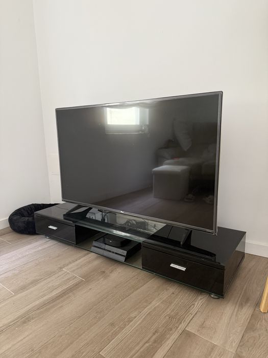 Conjunto  Sofá + Móvel TV