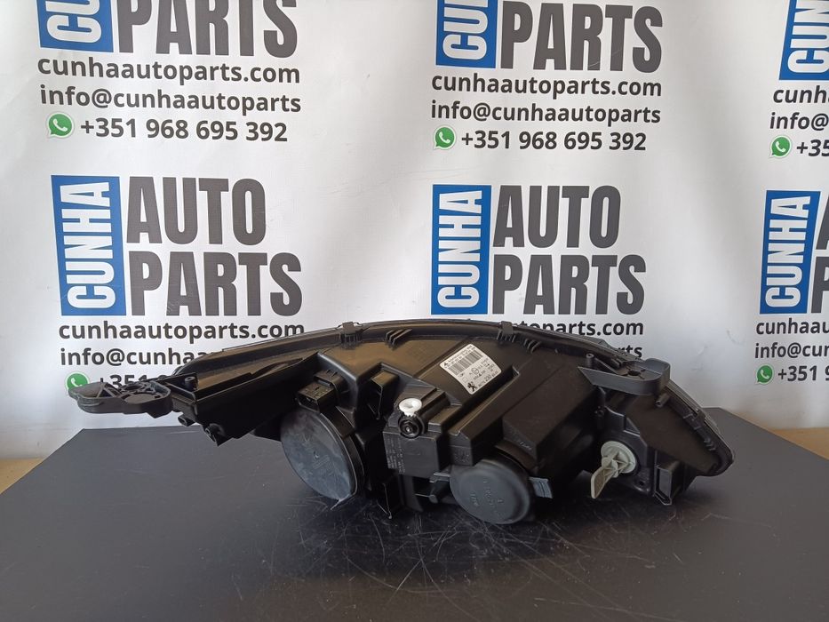 Farol Peugeot 308 II 1.6 HDI 2013/25