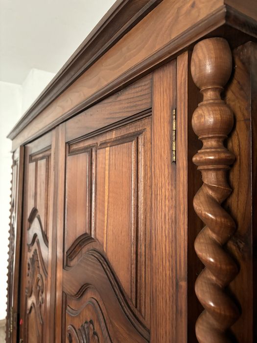 Quarto completo mobilia antiga.