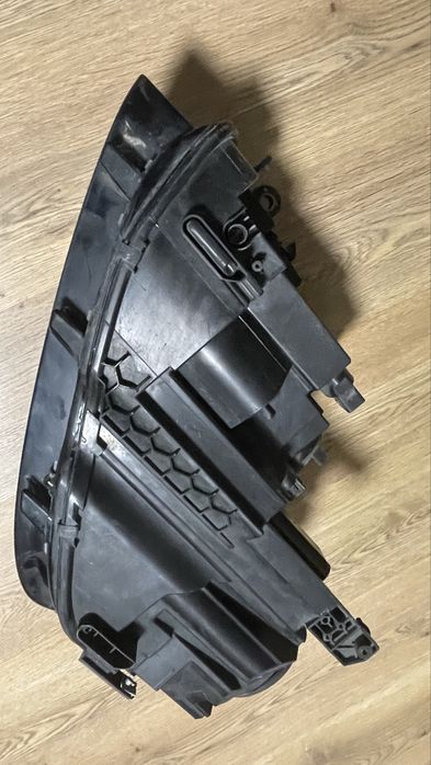 Фара-R Тігуан 2021рік США