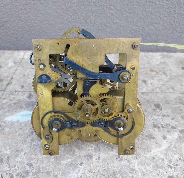 779 Mechanizm starego zegara ściennego Junghans 1918 do czyszczenia