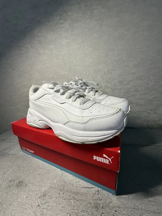 Жіночі кросівки Puma Cilia, розмір 39