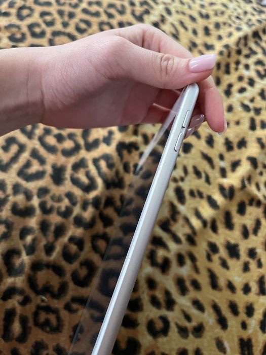 IPad 8 /32 gb 2020 року