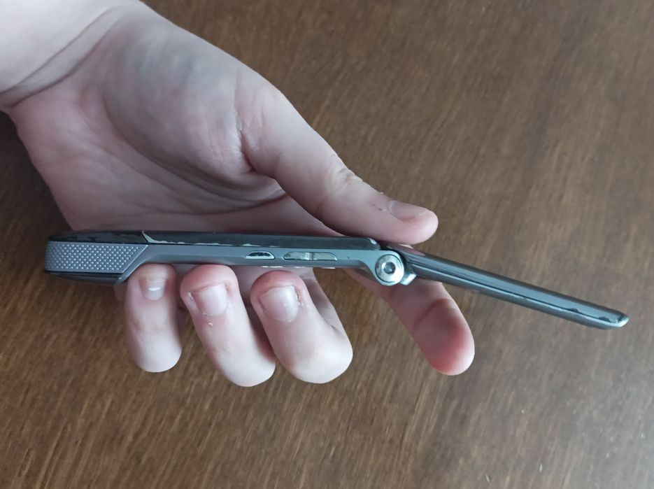 Акція до 20 лютого!  550 грн Motorola KRZR K1