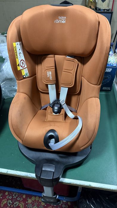 Dwa foteliki dziecięce Cybex Sirona Z Britax Romer Dualfix M